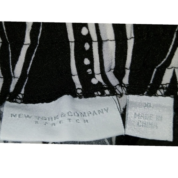 New York & Company wide leg black and white pants - Picture 3 of 7